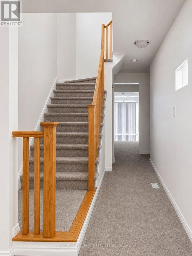 Photo - 129 Seeley Ave