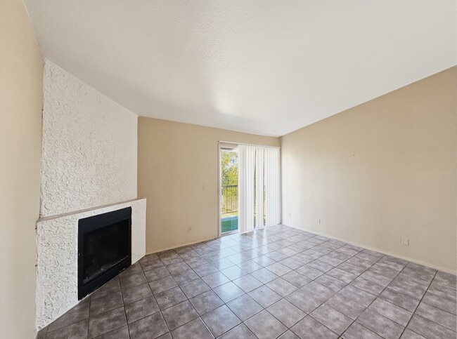 Photo - 10820 N 16th Ave Unidad 4