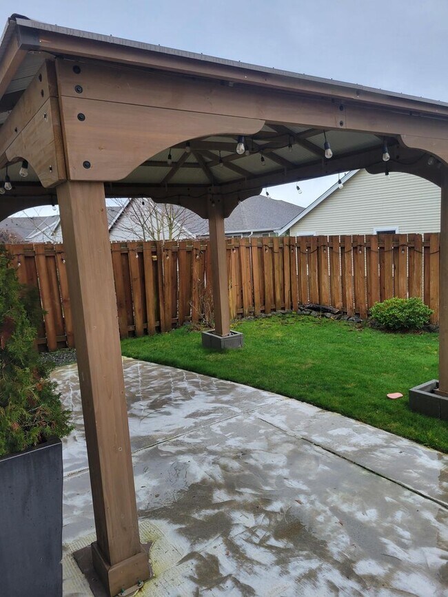 Cozy 4 bd 2.5 bath in Lakeland Hills Rental House Rental in Auburn