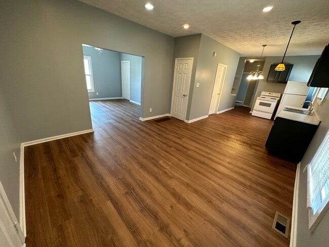 Building Photo - 615 Udell St Rental