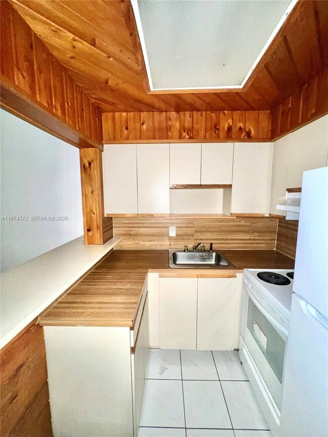 Photo - 4370 NW 11th St Unit 103