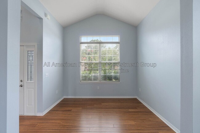 Photo - 406 Peoria Blvd