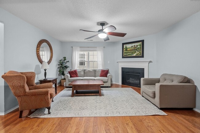 Photo - Fantastic 4 Bedroom, 3 Bath home near Brier Creek & RDU, Fenced-in Yard, Bonus Room, Pet Friendly!