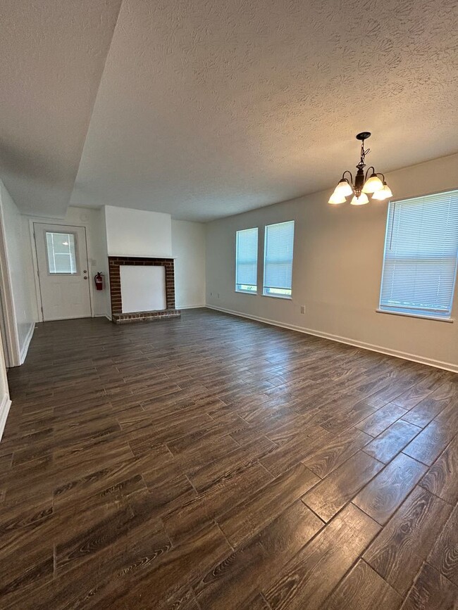 Photo - 105 Howell Way Apartment Unit 105 Howell Way -  2