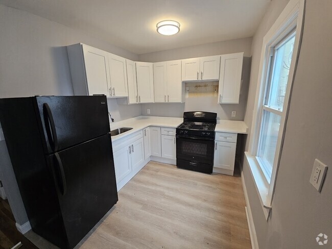 Building Photo - 8 Ashley St Unit 2 Rental