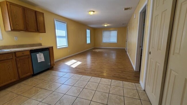 Photo - 235 Wadsworth St