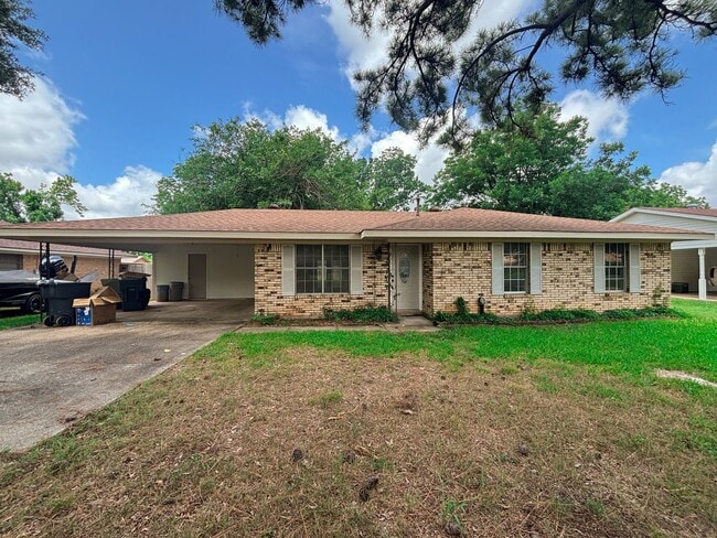 SOUTHWOOD TERRACE CLOSE TO LSUS COLLEGE-FR... - SOUTHWOOD TERRACE CLOSE TO LSUS COLLEGE-FR... House