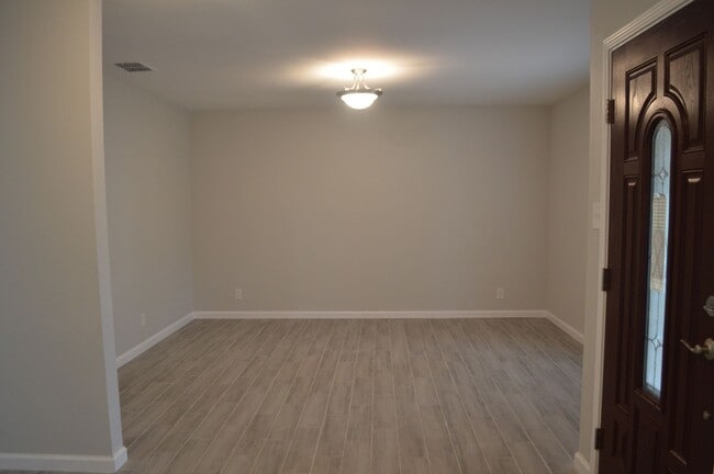 Photo - Gorgeous, Spacious 4 bed 2 bath