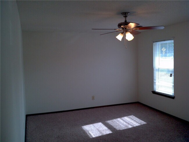 Photo - 3143 Old Missouri Rd