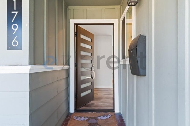 Photo - Unit