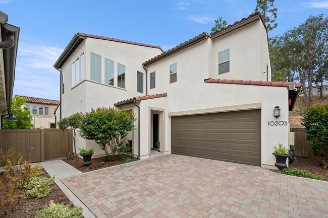 Building Photo - 10205 Athena Ct