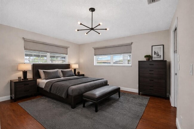 Photo - 801 Meadowlark Ln