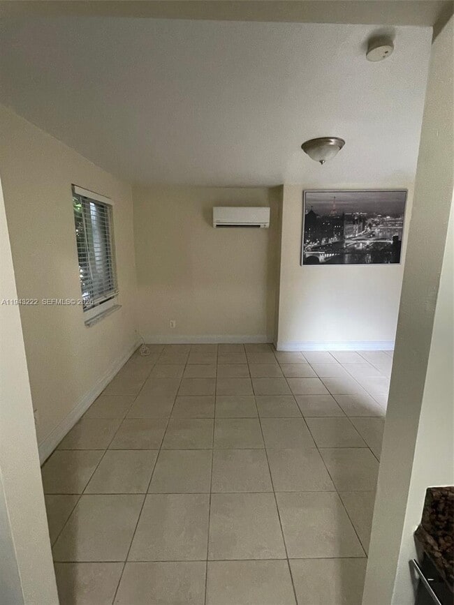 Photo - 1642 Polk St Unit B