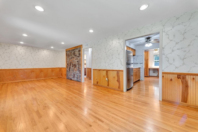 Photo - 4980 Ainsley Ave