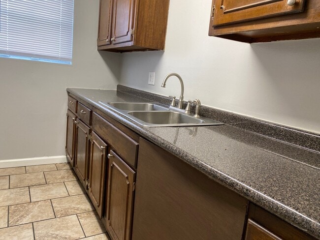 Photo - 289 Greenfield Dr