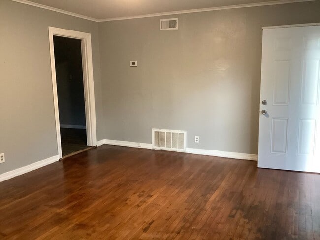 Photo - 2 Bedroom 1 Bath available for Rent