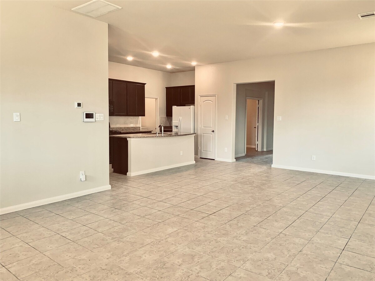 Photo - 18511 Espada St