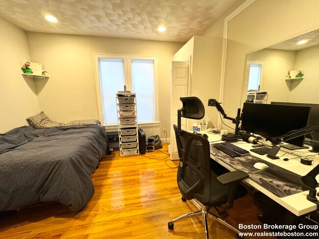 Photo - 157 E Cottage St Unit 1