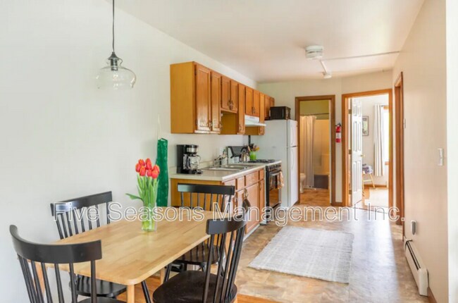 358-360 North Winooski Avenue - 3