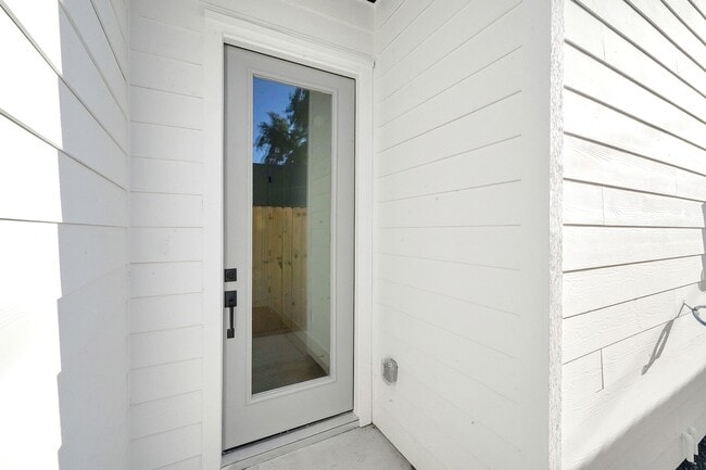 Photo - 7819 Colonial Ln