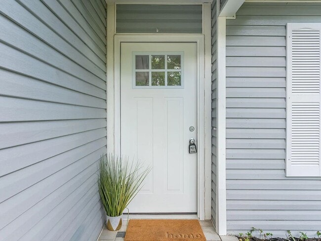 Photo - 1053 Emerald Ln