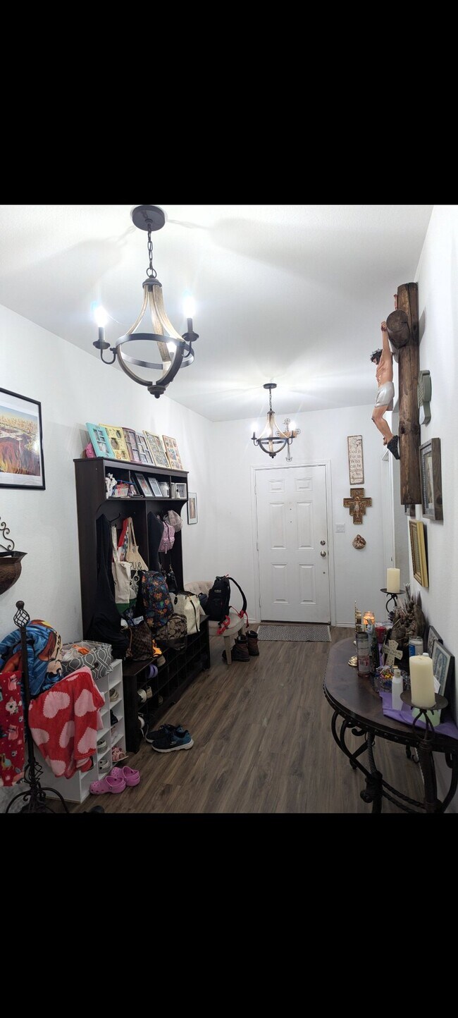 Photo - 112 Esparza Dr