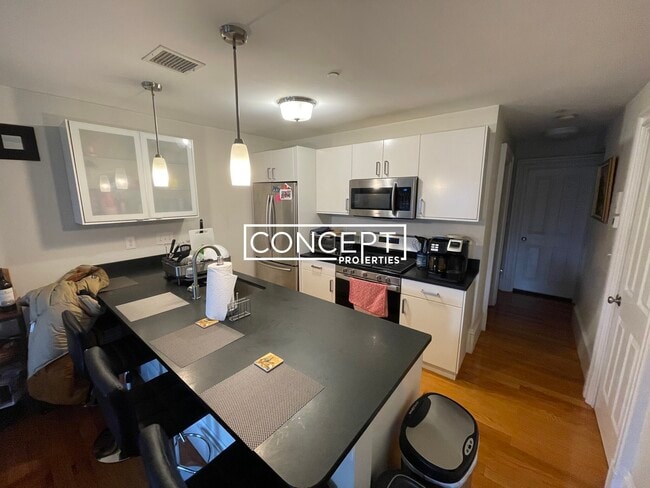 Photo - 658 Massachusetts Ave Unidad 5