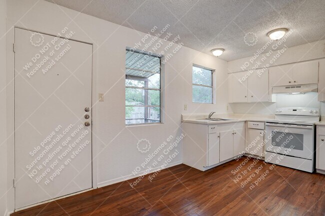 Photo - 748 Old Martindale Rd