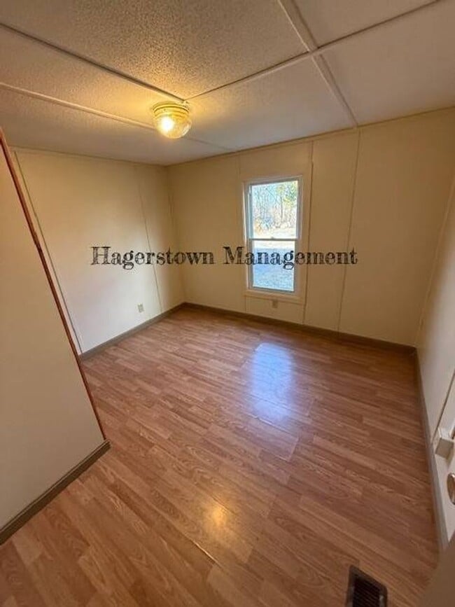 Photo - Nice 3 Bedroom Trailer