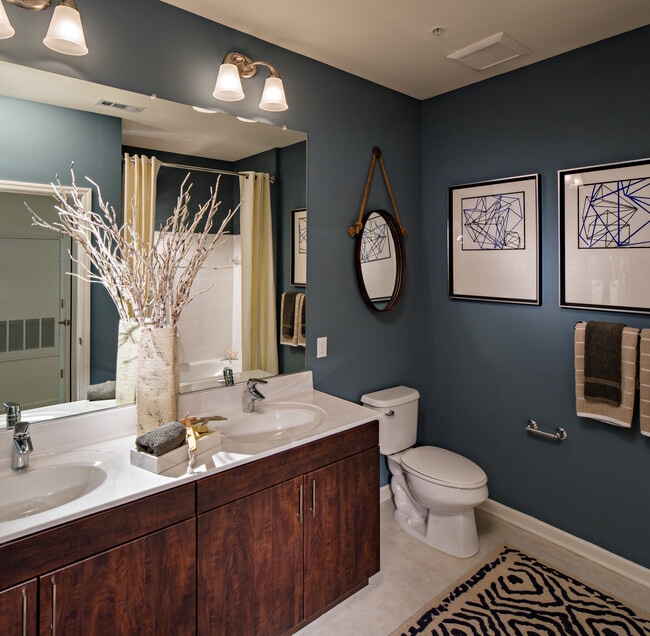 Baño - Avalon Wharton