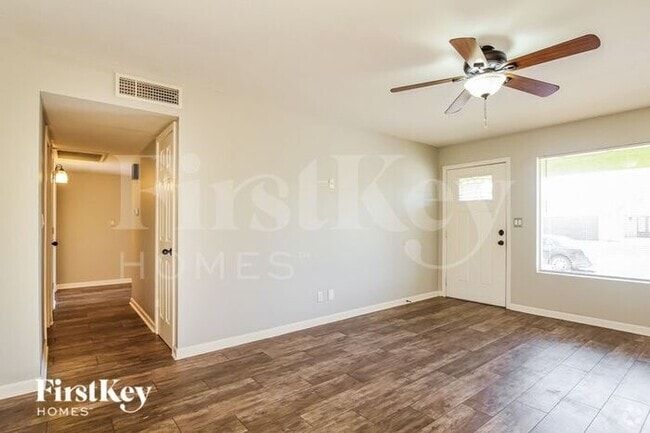 Building Photo - 3716 E Dahlia Dr Rental