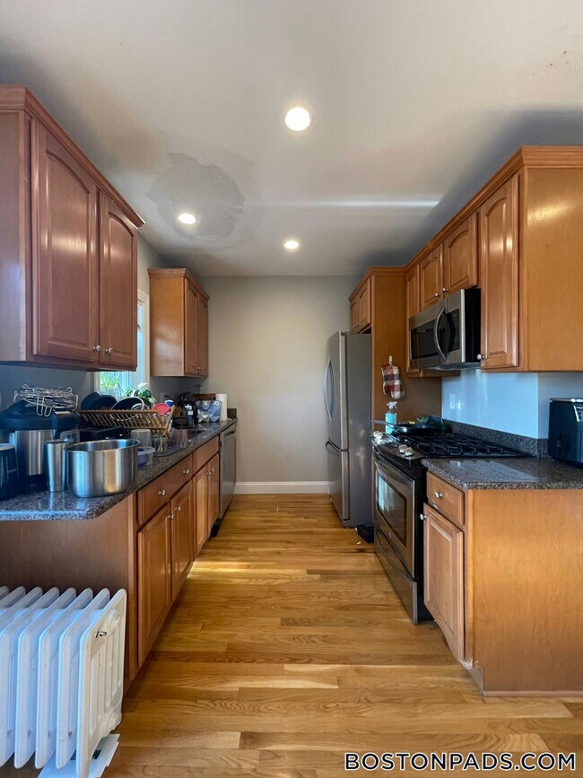 Photo - 45 Old Harbor St