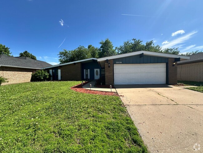 Building Photo - FOR RENT: Charming 3-Bedroom, 2-Bath Home ...