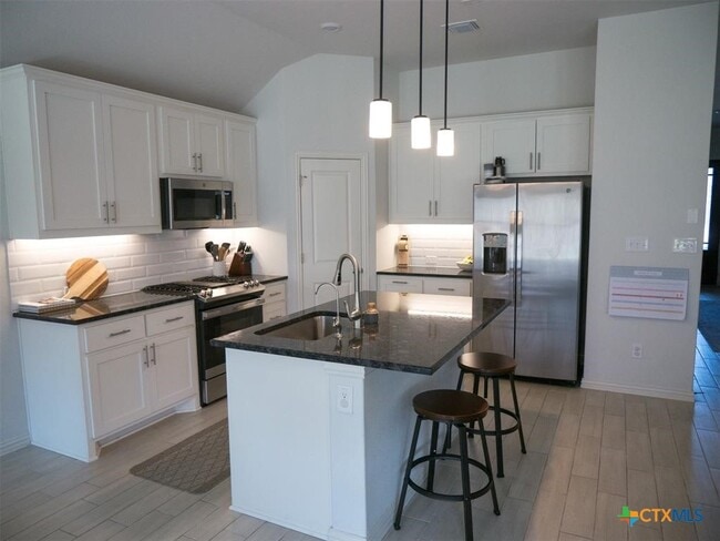 Photo - 292 Eagle Ford Dr