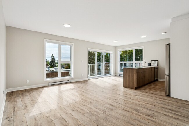 Photo - 9510 Rue Notre-Dame E