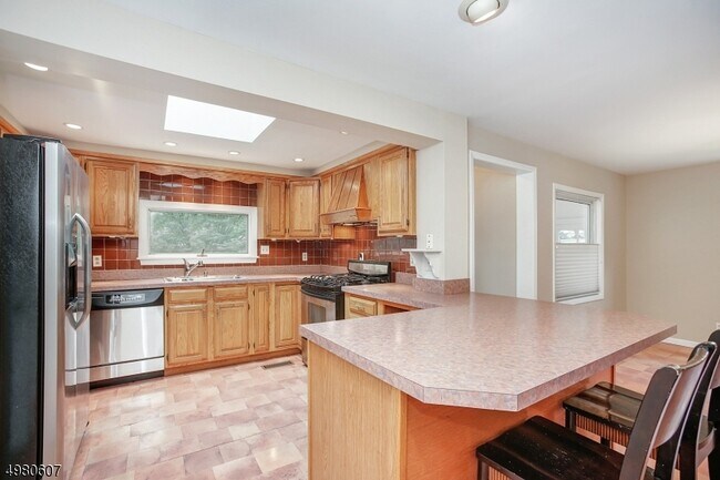 Photo - 30 E Young St