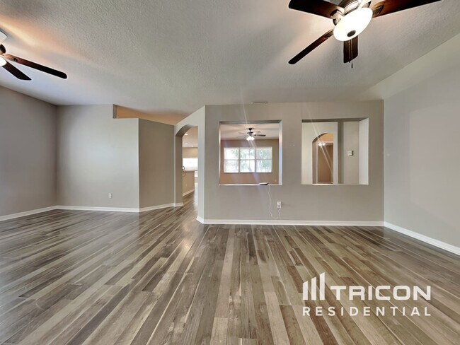 Photo - 1143 Emerald Hill Way