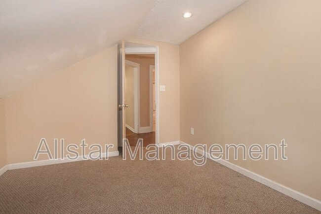 Photo - 7508 Theota Ave Unit Up