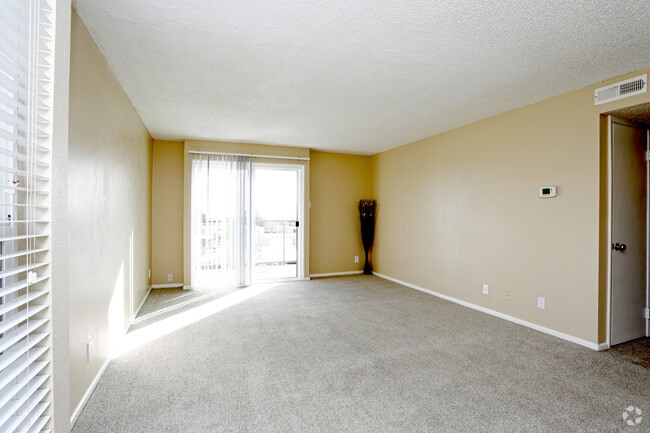 2BR, 1BA - 2A - Heights on Huron