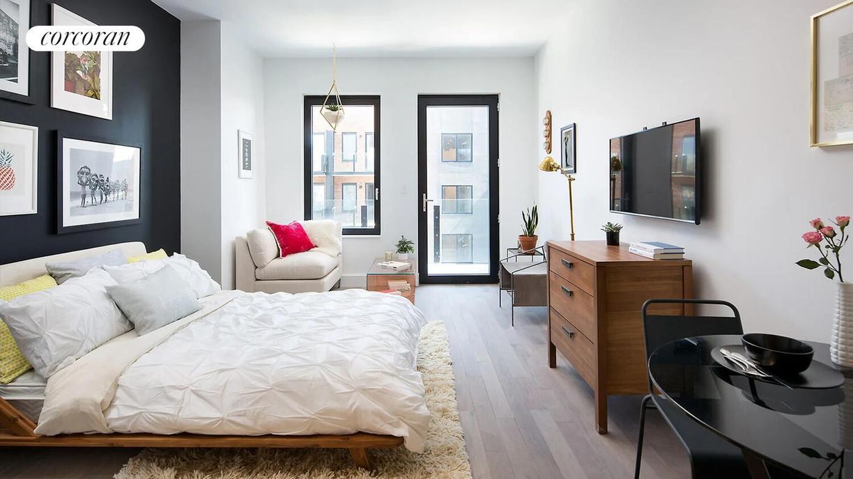 Photo - 223 N 8th St