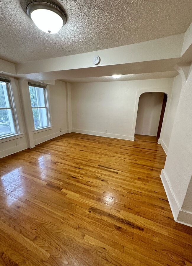 Building Photo - 1635 White St Unit 3