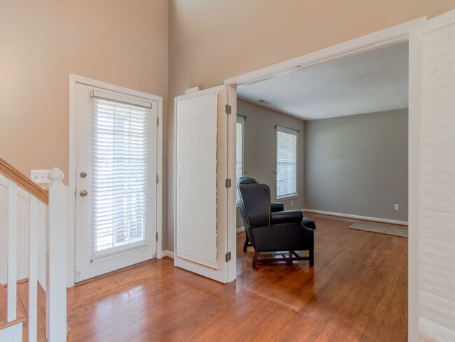 Photo - 123 New Rd