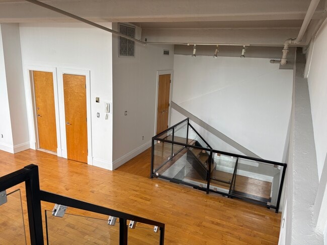 Photo - 535 Dean St Unit 913