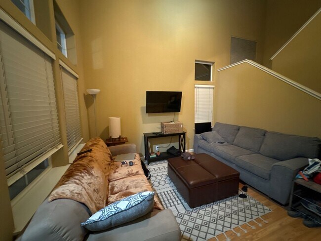 Photo - 2304 Halsey Cir