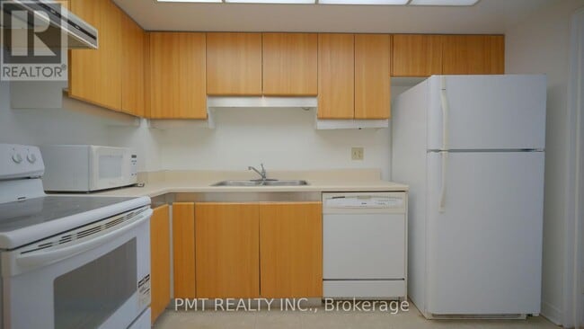 Photo - 65 Harbour Square Unit 2107