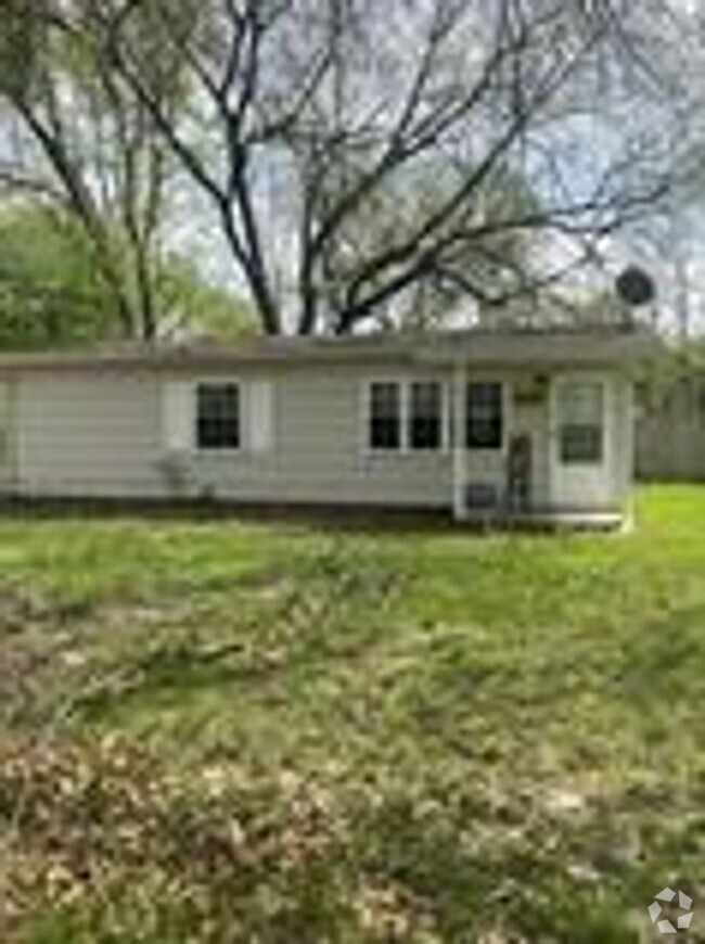 Building Photo - 1831 Parkdale Dr Rental