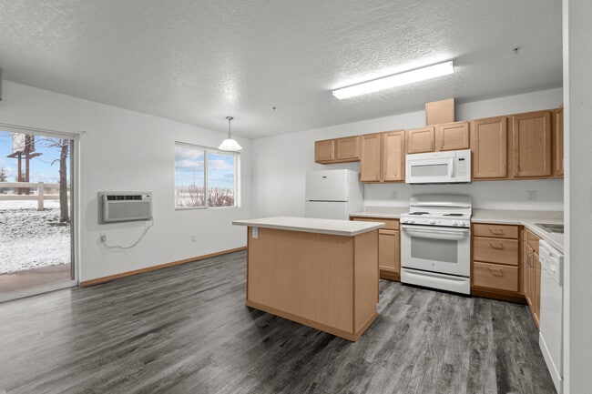 Photo - Somerset Meadows