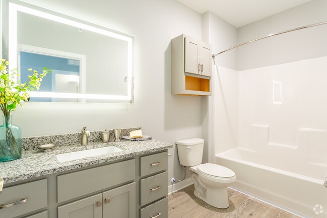 2 BR, 2 BA - 1133 SF