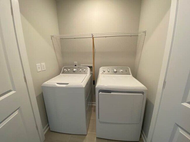 Photo - Room in Townhome on Kasota Ln