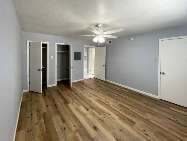 Photo - 12888 Montfort Dr Unit 144